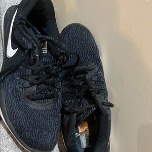Nike Black Athletic Shoes with Flyknit Flexibility